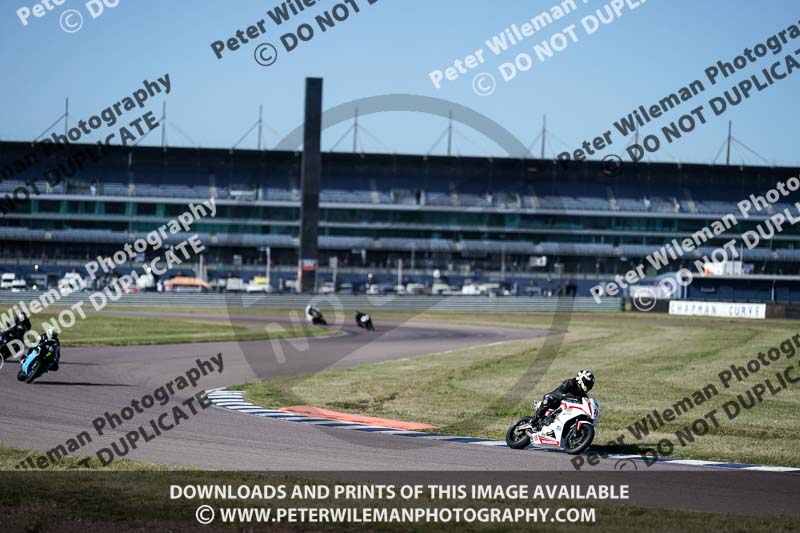 Rockingham no limits trackday;enduro digital images;event digital images;eventdigitalimages;no limits trackdays;peter wileman photography;racing digital images;rockingham raceway northamptonshire;rockingham trackday photographs;trackday digital images;trackday photos